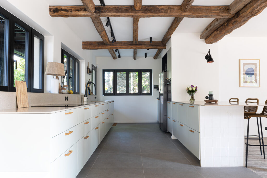 Cuisine ouverte sur le salon