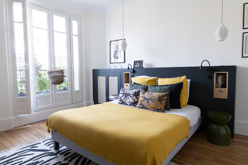 Rénovation chambre parentale, couleur jaune.