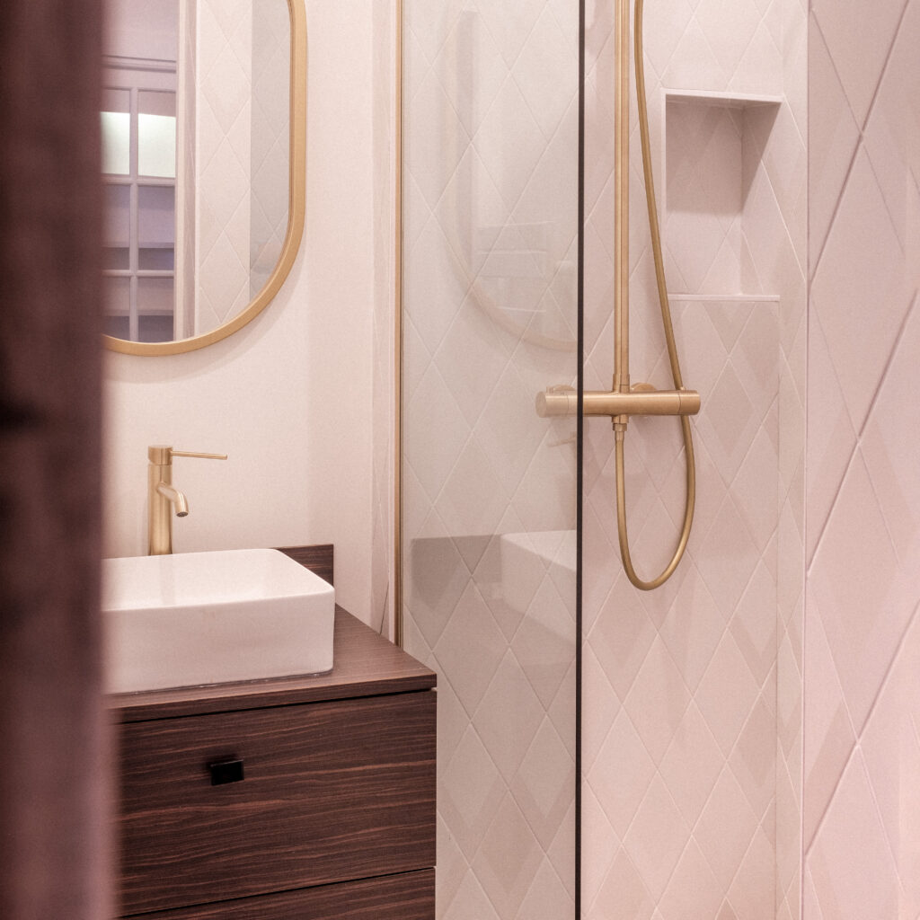 Rénovation d'une magnifique salle de bain dans un appartement situé Place des Vosges 