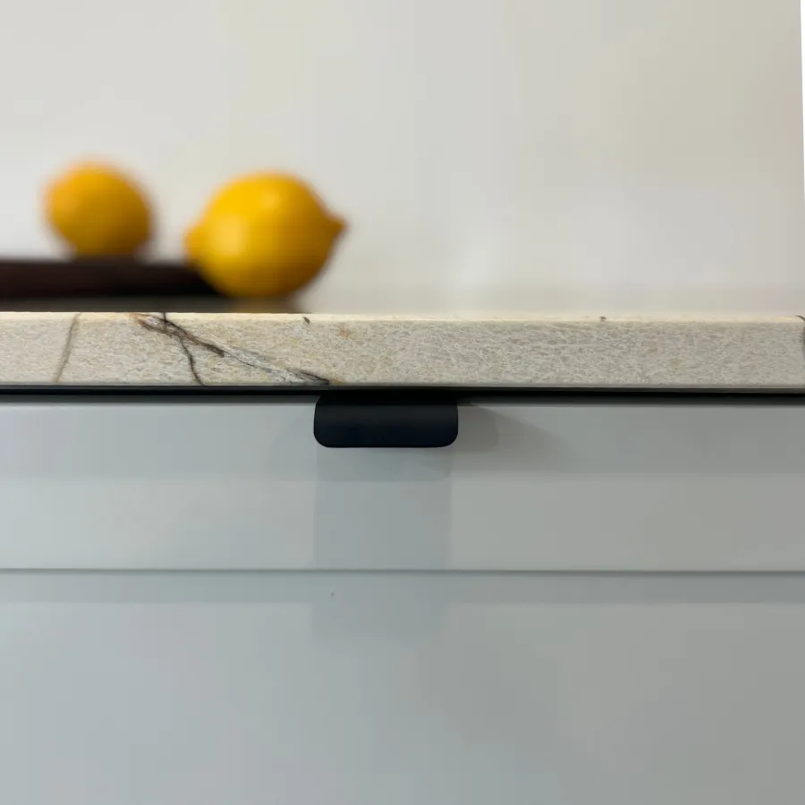 Handvat Lip Petite Matzwart